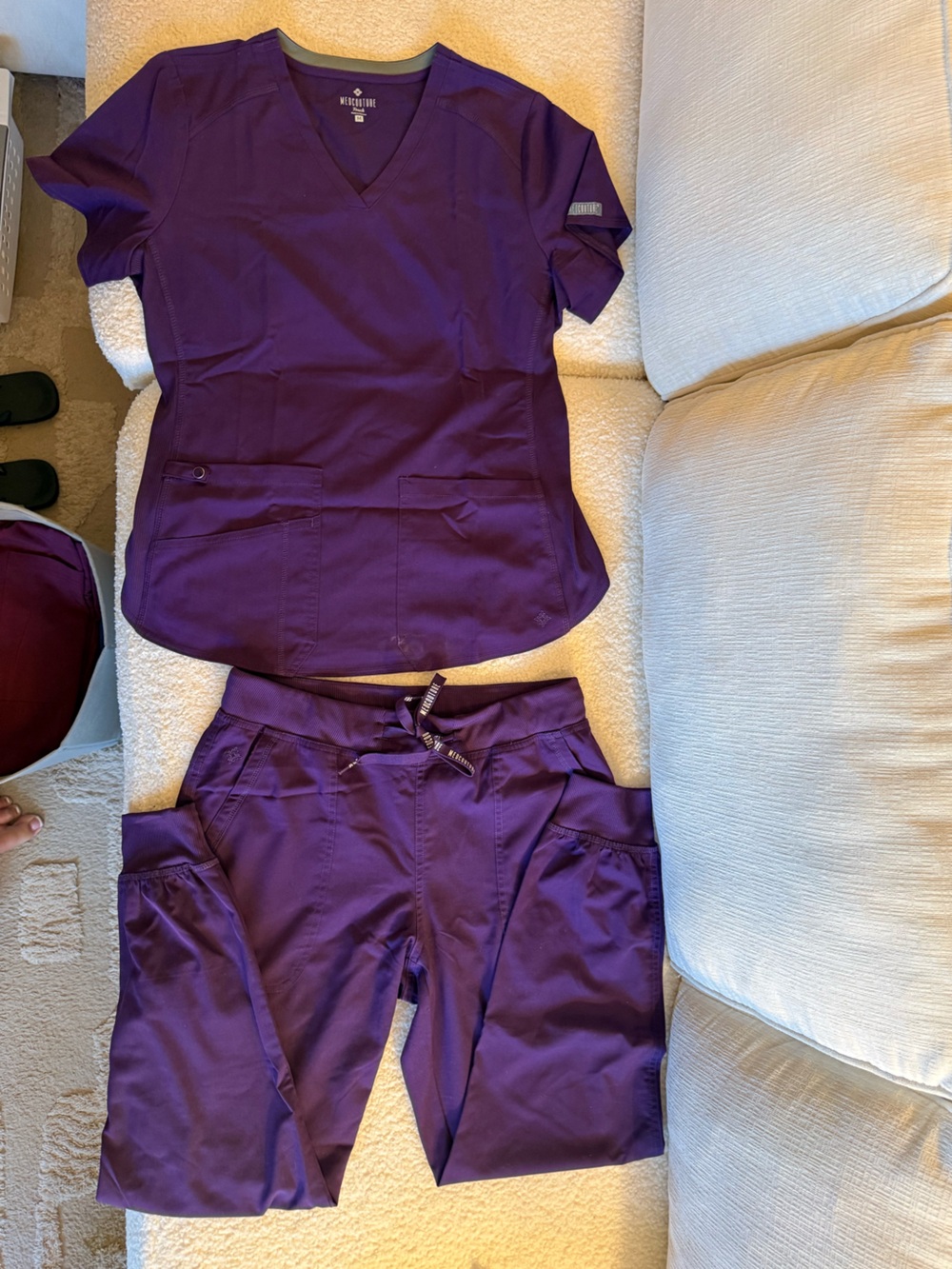 Med Couture Purple Scrub Top & Jogger Pants Set SIZE MEDIUM
